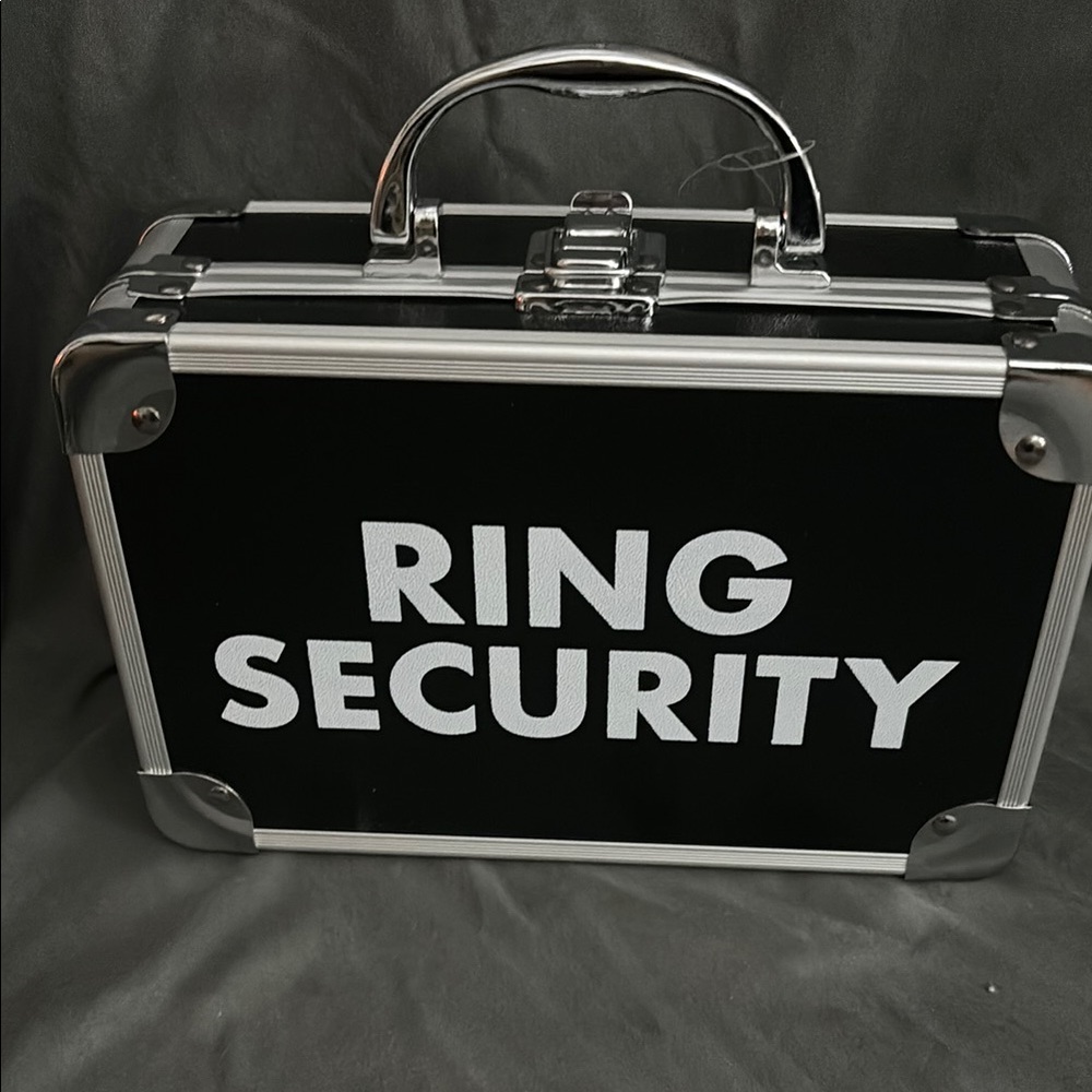 Black and Silver Ring Security Case